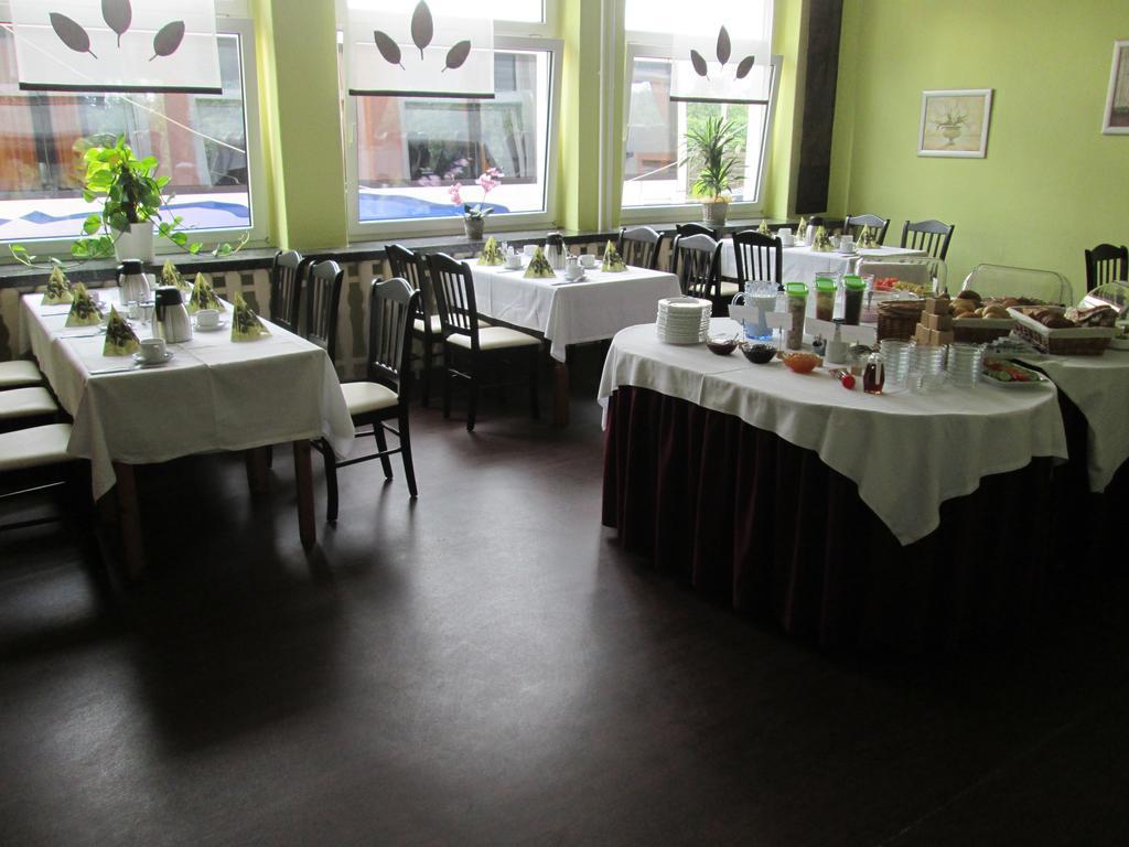 Tivoli Hotel Zerbst ภายนอก รูปภาพ